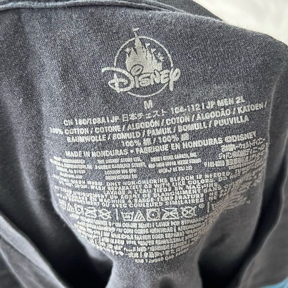 VINTAGE DISNEY MICKEY AND FRIENDS TSHIRT - Picture 5 of 6